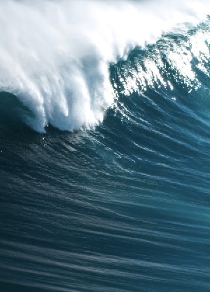 Giant waves in the sea.